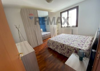 Camera / camera da letto - Two-room apartment Via Puccini
 
1, Cesate - photo 16