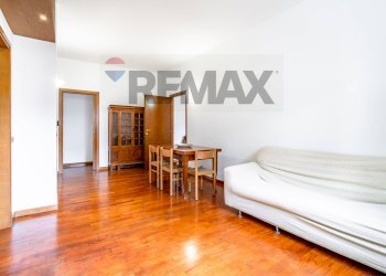 Sala da pranzo - Semi-detached house VIA BANFI
 
15, Garbagnate Milanese - photo 14