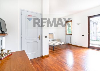 Stanza vuota - Semi-detached house VIA BANFI
 
15, Garbagnate Milanese - photo 15