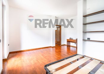 Stanza vuota - Semi-detached house VIA BANFI
 
15, Garbagnate Milanese - photo 19
