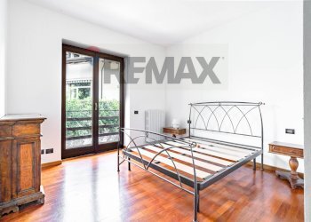 Camera / camera da letto - Semi-detached house VIA BANFI
 
15, Garbagnate Milanese - photo 25
