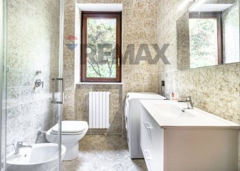 Bagno - Semi-detached house VIA BANFI
 
15, Garbagnate Milanese - photo 33