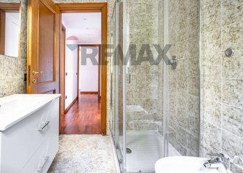 Bagno - Semi-detached house VIA BANFI
 
15, Garbagnate Milanese - photo 34