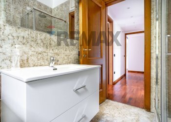 Bagno - Semi-detached house VIA BANFI
 
15, Garbagnate Milanese - photo 35