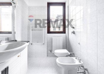 Bagno - Semi-detached house VIA BANFI
 
15, Garbagnate Milanese - photo 39