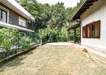 Giardino - Semi-detached house VIA BANFI
 
15, Garbagnate Milanese - photo 42