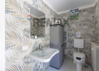 Bagno - Negozio Via Monte Bianco
 
21C, Monza - foto 15