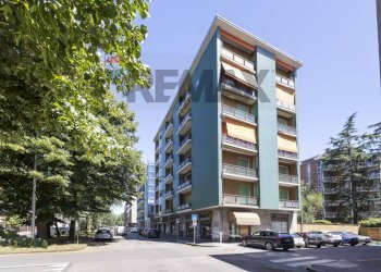 Edificio all\'aperto - Negozio Via Monte Bianco
 
21C, Monza - foto 20