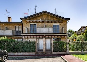 Casa all\'aperto - Villa a Schiera VIA PAGANINI
 
35, Caronno Pertusella - foto 1