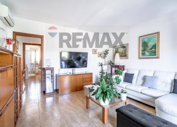 Soggiorno - Villa a Schiera VIA PAGANINI
 
35, Caronno Pertusella - foto 2