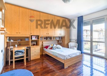 Camera / camera da letto - Villa a Schiera VIA PAGANINI
 
35, Caronno Pertusella - foto 10