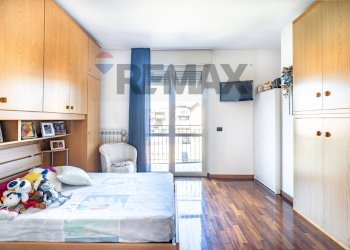 Camera / camera da letto - Villa a Schiera VIA PAGANINI
 
35, Caronno Pertusella - foto 11