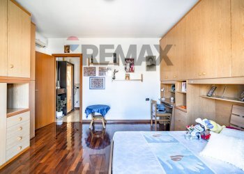 Camera / camera da letto - Villa a Schiera VIA PAGANINI
 
35, Caronno Pertusella - foto 14