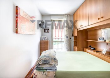 Camera / camera da letto - Villa a Schiera VIA PAGANINI
 
35, Caronno Pertusella - foto 16