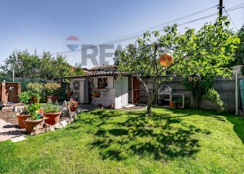 Giardino - Villa a Schiera VIA PAGANINI
 
35, Caronno Pertusella - foto 33