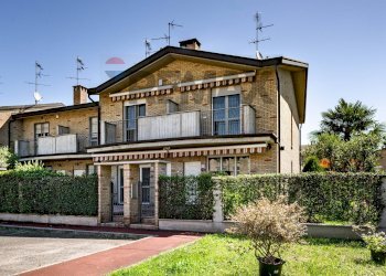 Casa all\'aperto - Villa a Schiera VIA PAGANINI
 
35, Caronno Pertusella - foto 36