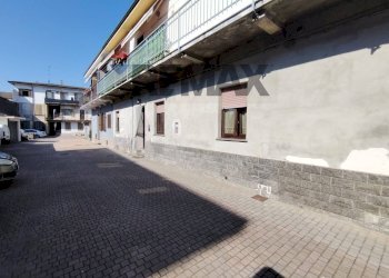 Edificio all\'aperto - Three-room apartment VIA DURINI
 
36, Gorla Minore - photo 5