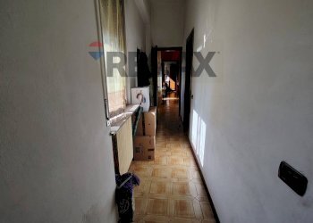Hall / corridoio - Three-room apartment VIA DURINI
 
36, Gorla Minore - photo 21
