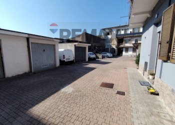 Terrazza - Three-room apartment VIA DURINI
 
36, Gorla Minore - photo 22