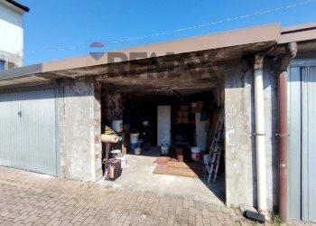 Parcheggio - Three-room apartment VIA DURINI
 
36, Gorla Minore - photo 23