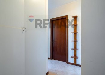 Hall / corridoio - Trilocale via nando pesci
 
26, Medesano - foto 9