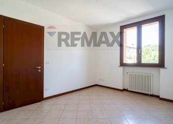 Stanza vuota - Trilocale via nando pesci
 
26, Medesano - foto 10