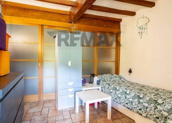 Camera / camera da letto - Casa semi indipendente Strada Torregiani
 
35, Collecchio - foto 4
