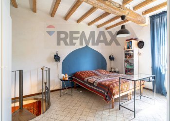 Camera / camera da letto - Casa semi indipendente Strada Torregiani
 
35, Collecchio - foto 5