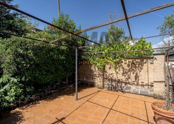 Terrazza - Casa semi indipendente Strada Torregiani
 
35, Collecchio - foto 16