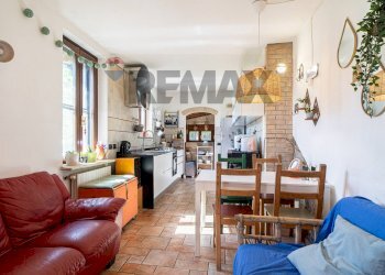 Sala da pranzo - Casa semi indipendente Strada Torregiani
 
35, Collecchio - foto 28