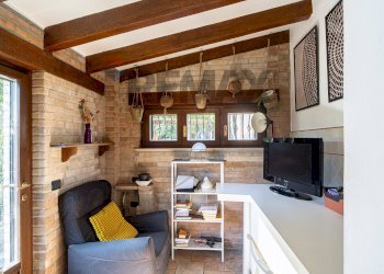 Soggiorno - Casa semi indipendente Strada Torregiani
 
35, Collecchio - foto 30
