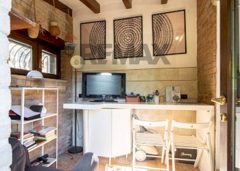 Soggiorno - Casa semi indipendente Strada Torregiani
 
35, Collecchio - foto 31