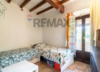 Camera / camera da letto - Casa semi indipendente Strada Torregiani
 
35, Collecchio - foto 36