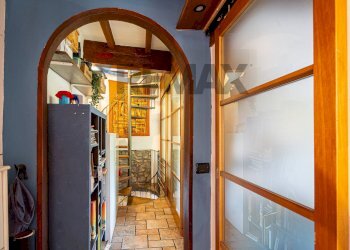 Hall / corridoio - Casa semi indipendente Strada Torregiani
 
35, Collecchio - foto 37