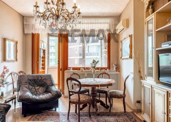 Sala da pranzo - Trilocale Via Leopardi
 
241/C, Sesto San Giovanni - foto 22
