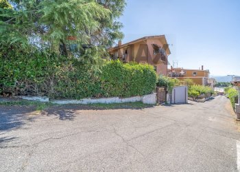 Casa all\'aperto - Trilocale Via Tagliamento
20, Guidonia Montecelio - foto 31