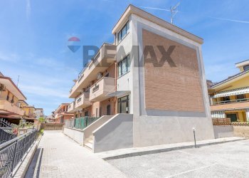 Edificio all\'aperto - Bilocale Via del Portico placidiano
 
108, Fiumicino - foto 17