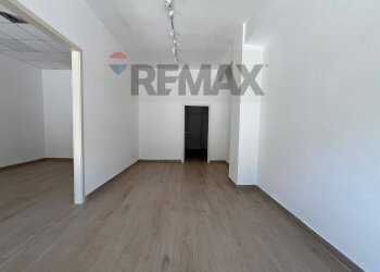 Stanza vuota - Negozio via Bartolo Longo
126, Napoli - foto 10