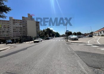 Edificio all\'aperto - Negozio via Bartolo Longo
126, Napoli - foto 17