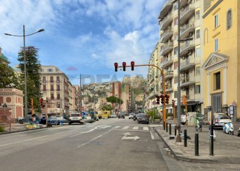 Edificio all\'aperto - Bilocale Via Riviera di Chiaia
 
23, Napoli - foto 1