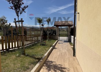Giardino - Semi-detached house Via delle Confetture
 
8, Castel di Sangro - photo 28