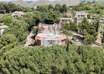 Casa all\'aperto - Villa VIA SANTA MARIA
 
1, Belmonte Mezzagno - foto 4