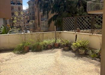 Edificio all\'aperto - Apartment Via Marchese Di Villabianca
 
175, Palermo - photo 18