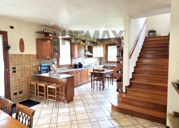 Cucina - Casa indipendente Via Rino Colladel
8, San Pietro di Feletto - foto 10