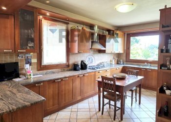 Cucina - Casa indipendente Via Rino Colladel
8, San Pietro di Feletto - foto 11