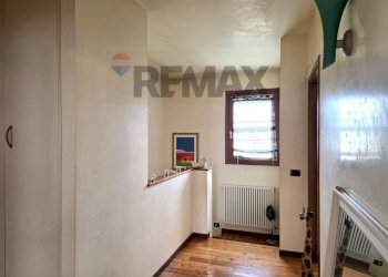 Hall / corridoio - Casa indipendente Via Rino Colladel
8, San Pietro di Feletto - foto 18