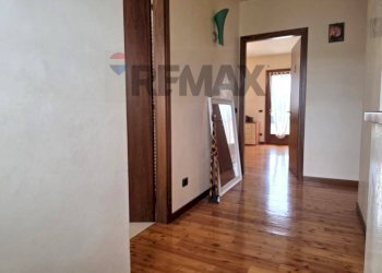 Hall / corridoio - Casa indipendente Via Rino Colladel
8, San Pietro di Feletto - foto 19