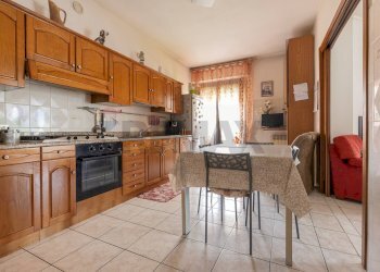 Cucina - Four-room apartment Via XX Settembre
 
62, Cardano al Campo - photo 8