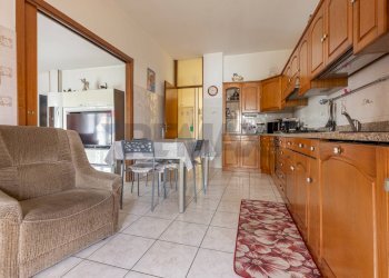 Cucina - Four-room apartment Via XX Settembre
 
62, Cardano al Campo - photo 9