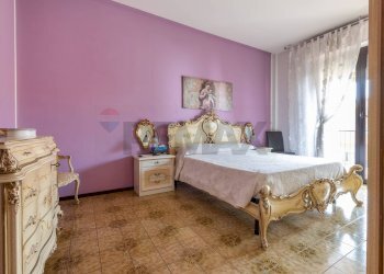 Camera / camera da letto - Four-room apartment Via XX Settembre
 
62, Cardano al Campo - photo 13